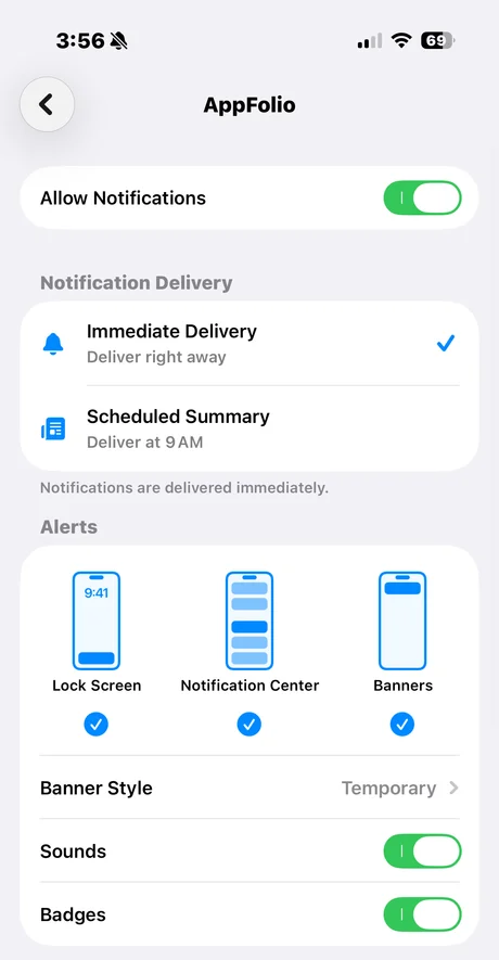 iPhone Settings, Notifications, AppFolio: Allow Notifications on, Immediate Delivery, Lock Screen, Notification Center and Banners ticked